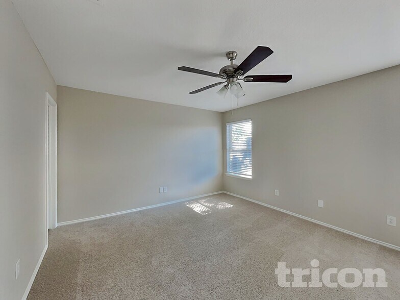 Building Photo - 8504 Hawkview Dr