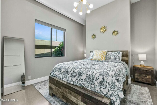 Building Photo - 7861 E Vía Marina