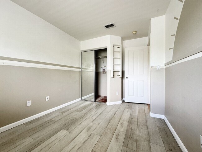 Building Photo - Pet Friendly Ewa Beach Townhouse with Cent...
