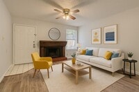 Building Photo - 2712 Parker Ln