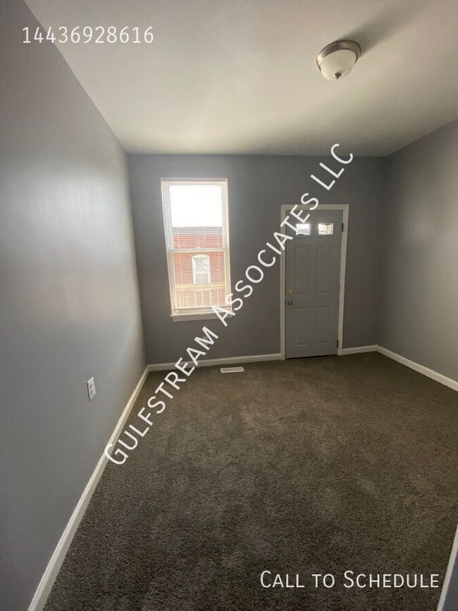 Building Photo - 1521 N Ellamont St