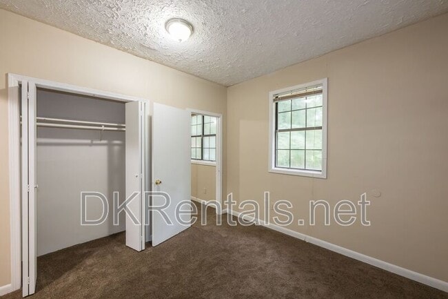 Building Photo - 3038 Courtney Dr