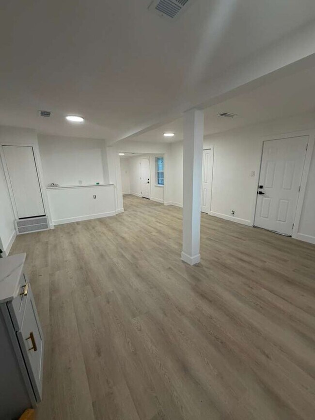 Building Photo - BEAUTIFUL HOME IN HOUSTON. MOVE IN READY!.