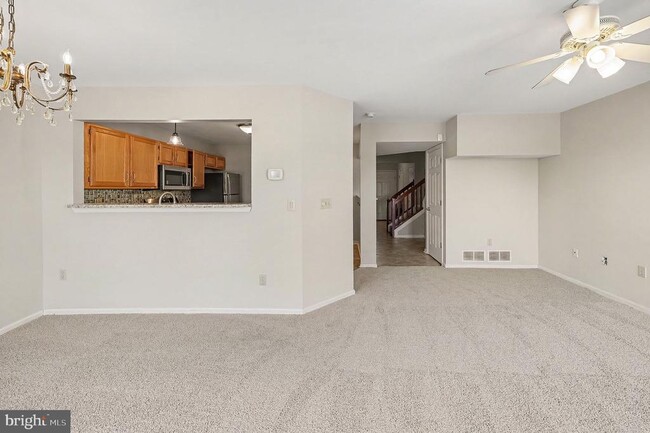 Building Photo - 156 Sparrow Rd