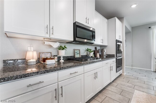 Building Photo - 7438 Ardenno St