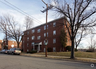 Building Photo - 5601 2nd St NE