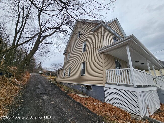 Building Photo - 1515 Brick Ave