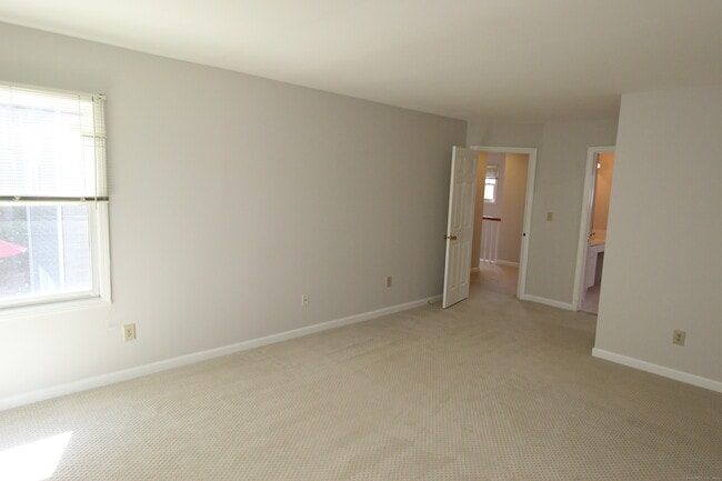 Building Photo - 42 Greystone