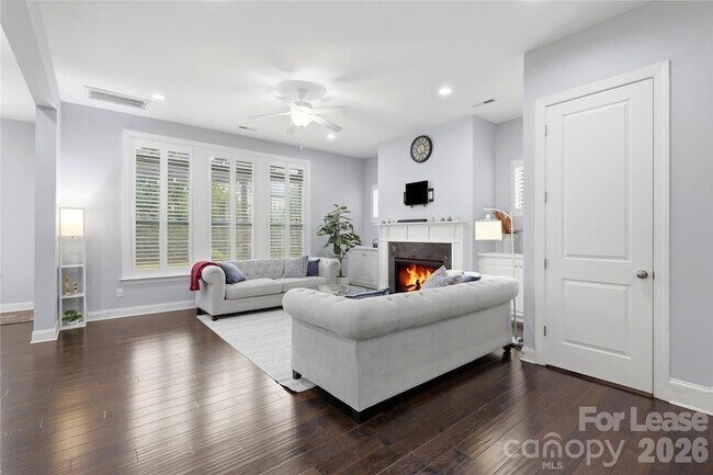 Building Photo - 5401 Meadowcroft Way