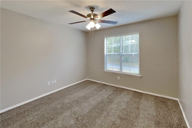 Building Photo - 4015 Sharon Woods Dr