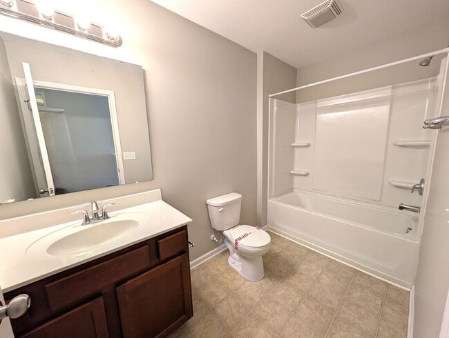 Building Photo - Pristine Home located in the Villages of Back Creek!