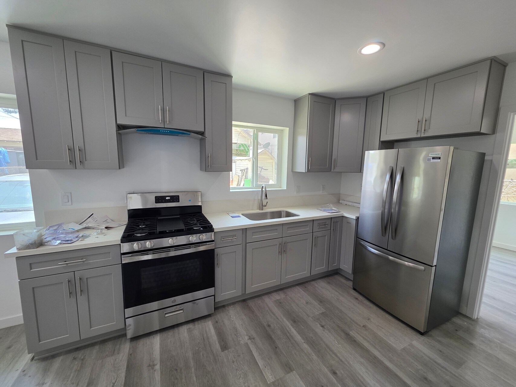 Building Photo - 635 W 51st St