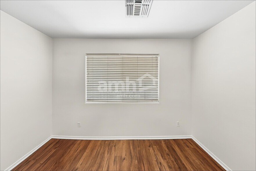 Building Photo - 16776 W Mesquite Dr