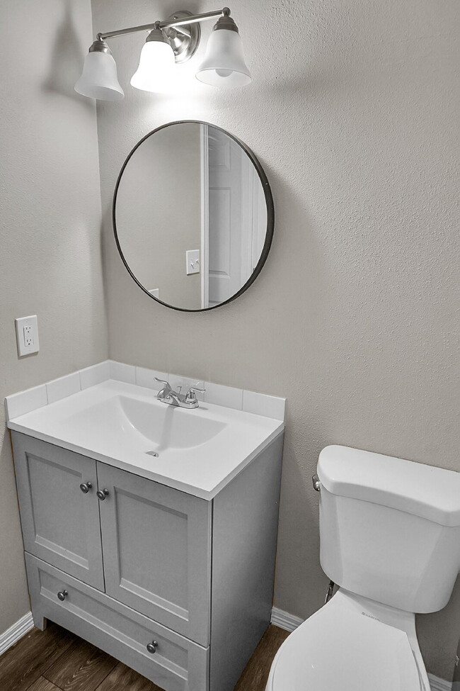 Building Photo - $1,745.95 -  2 Bed, 2 Bath Townhome in CO Springs with In Unit Laundry and Attached Garage!