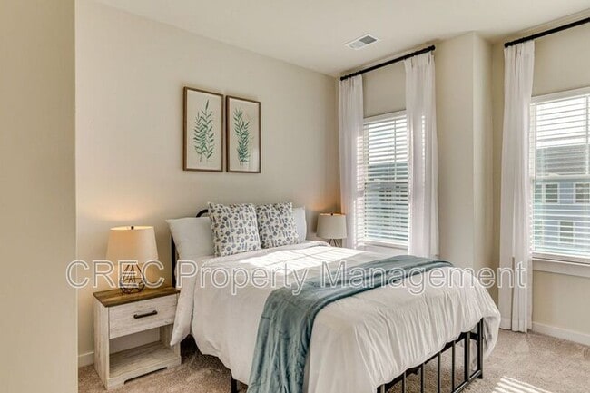 Building Photo - 1010 Pettiford Pl