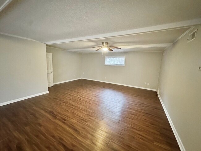 Building Photo - 2664 Richwood St