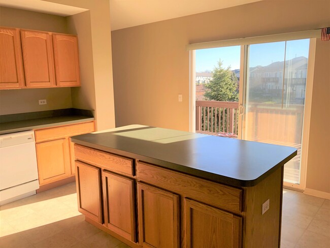 Building Photo - 1609 Fredericksburg Ln