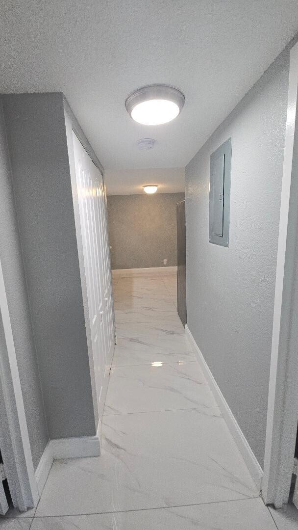 Building Photo - 3000 Riverside Dr