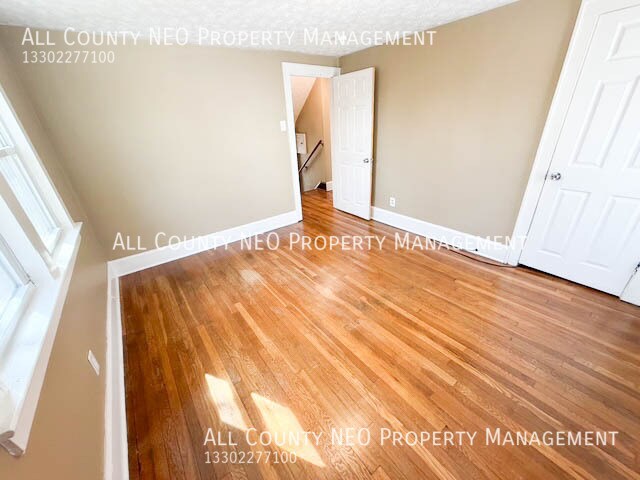 Building Photo - 321 Grace Ave