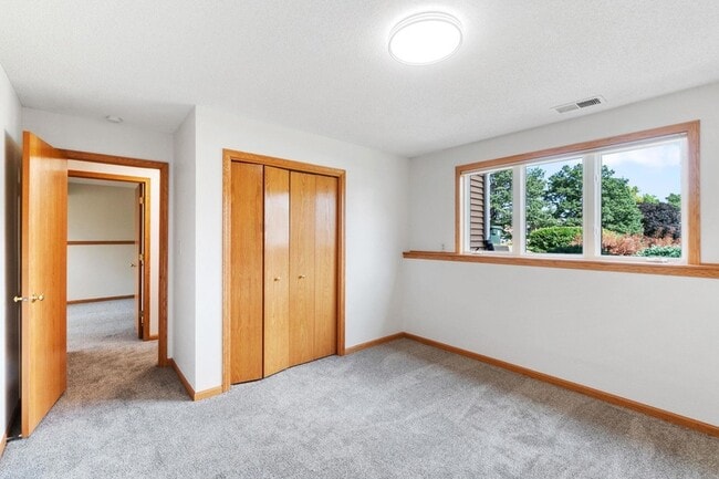 Building Photo - 418 Colby Rd