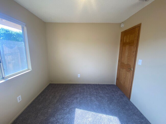 Building Photo - 1275 Peterson Ranch Rd