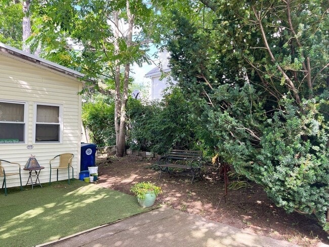 Building Photo - 85 Gardner St