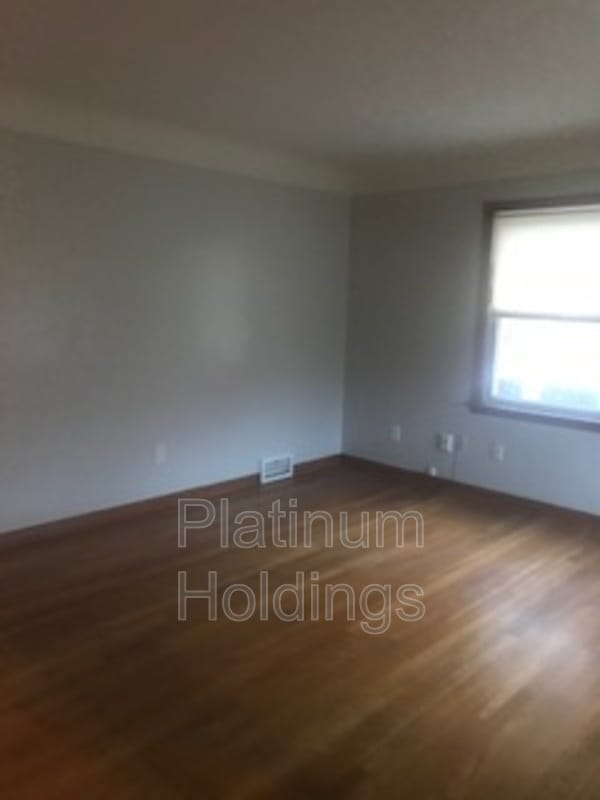 Building Photo - 1115 Villaview Rd