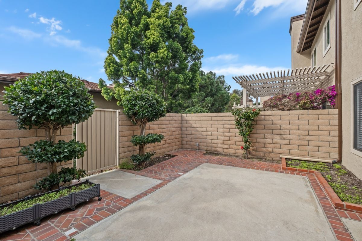 Building Photo - 25702 Seaside Dr