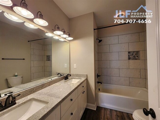 Building Photo - Charming 3 Bed/2 Bath Ranch in Kings Mount...