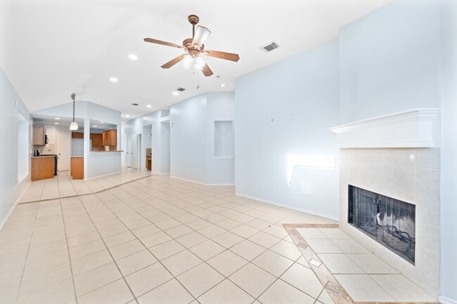 Building Photo - 11018 WARATH Oak Ct