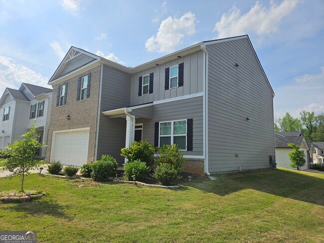 Building Photo - 52 White Spruce Wy
