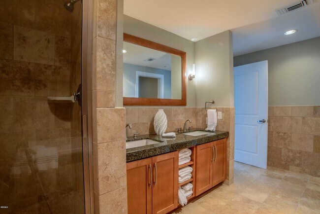 Building Photo - 2060 Beach Blvd