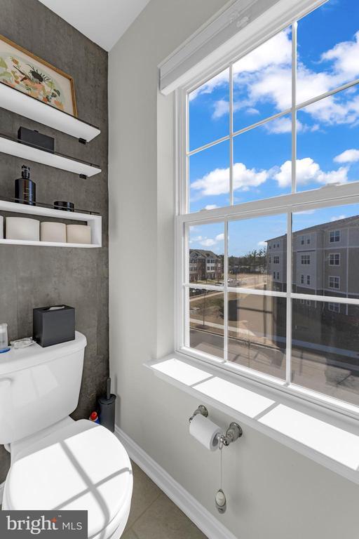 Building Photo - 8805 Mimosa Ave