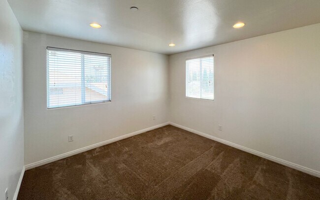 Building Photo - 621-623 W Imperial Hwy