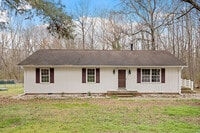 Building Photo - 207 S Hillcrest Dr