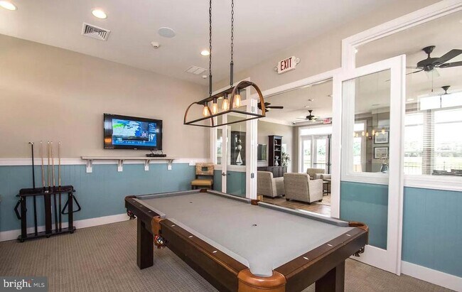 Building Photo - 24160 Port Ln