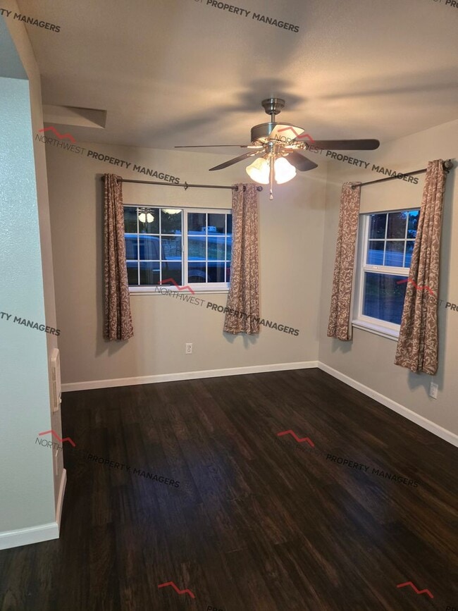 Building Photo - STATUS: AVAILABLE | R76 | $1495 + $100 FLA...