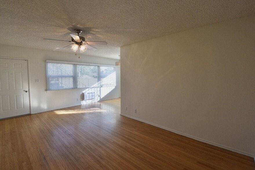 Building Photo - 5915 Fair Ave