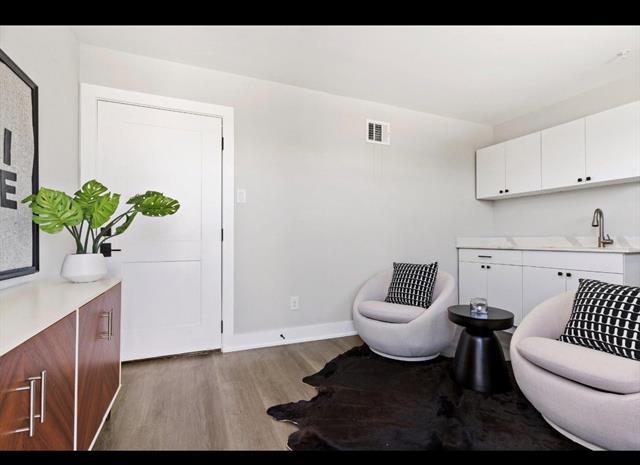 Building Photo - 5810 Hudson St