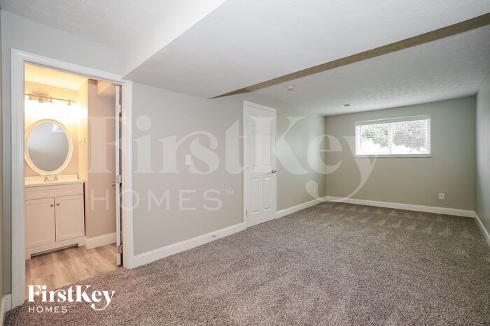 Building Photo - 3103 Valleywood Dr