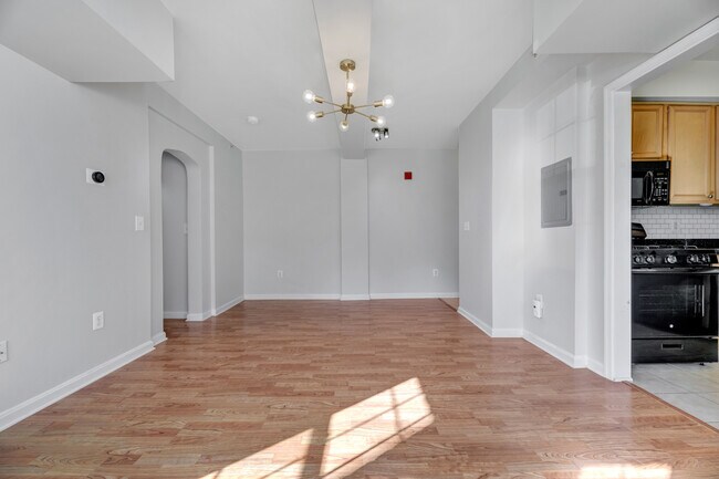 Building Photo - 700 Jefferson St NW