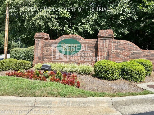 Building Photo - *Move In Special* Deacon Ridge Gated Commu...