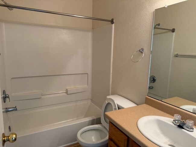 Building Photo - 4204 Ridgeway Ct