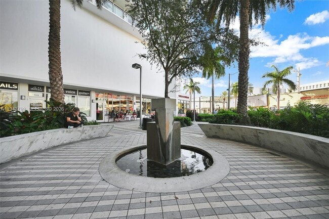 Building Photo - 7135 Collins Ave