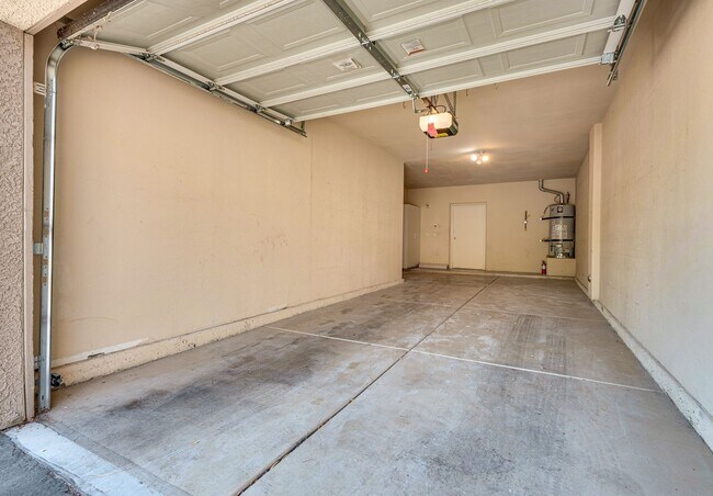 Building Photo - 2 bedroom - 2 Bath - 2 car Garage - Gated ...
