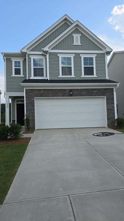 Primary Photo - 1225 Atterlee Ln