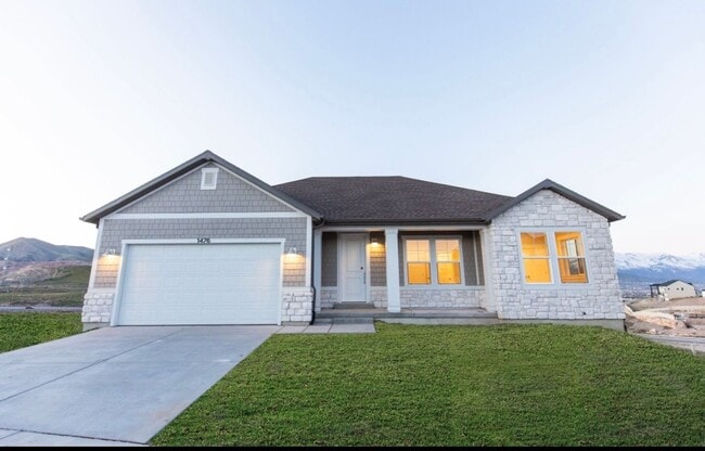 Building Photo - 1476 W Russo Dr