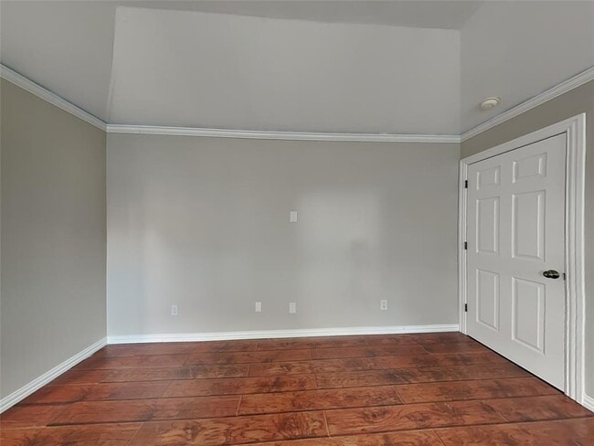 Building Photo - 516 Eastridge Dr