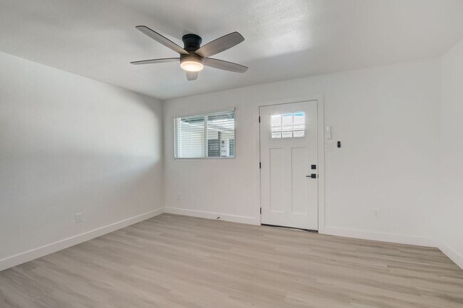 Building Photo - Newly Renovated One Bedroom near ASU in Te...