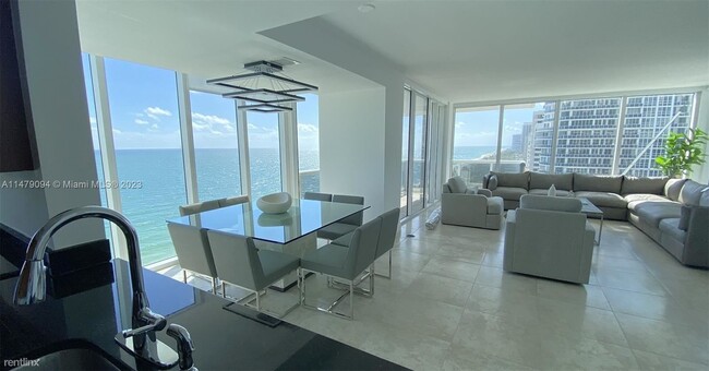 Building Photo - 2 br, 2.5 bath Condo - 10275 Collins Ave A...